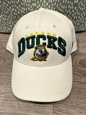 Oregon Ducks White Baseball Cap with Embroidered Logo